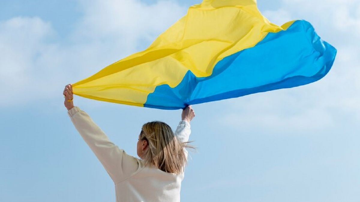 когда день конституции украины